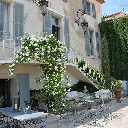 Le Petit Chateau Chateauneuf-de-Gadagne Exterior photo